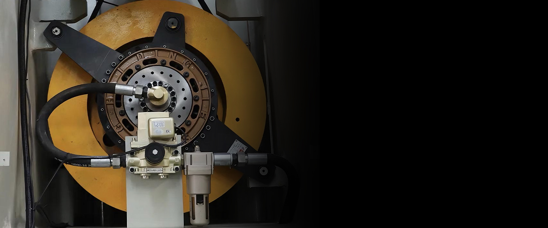 Dry Clutch in Pneumatic Punch Presses