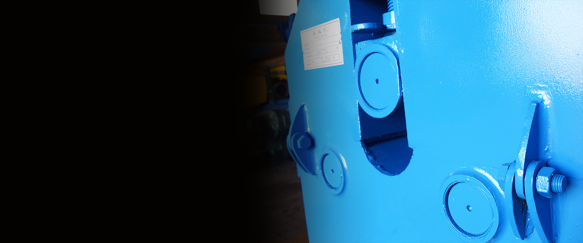 Manual Unloading in Semi-Auto 3-Roller Plate Rolling Machines