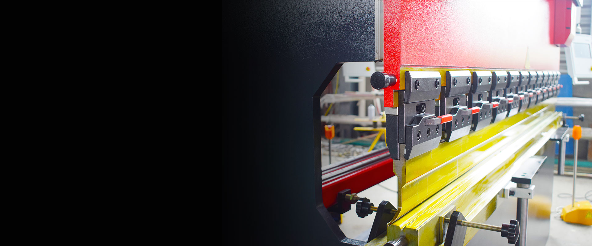Manual Quick Clamp of Torsion - Shaft Synchronized Press Brake