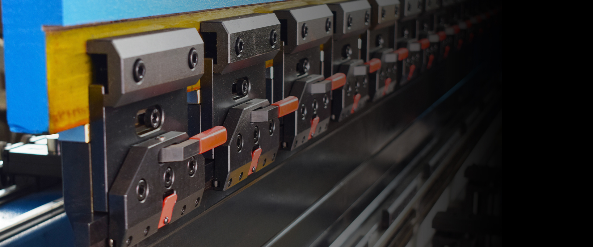 Manual Upper Tool Clamping