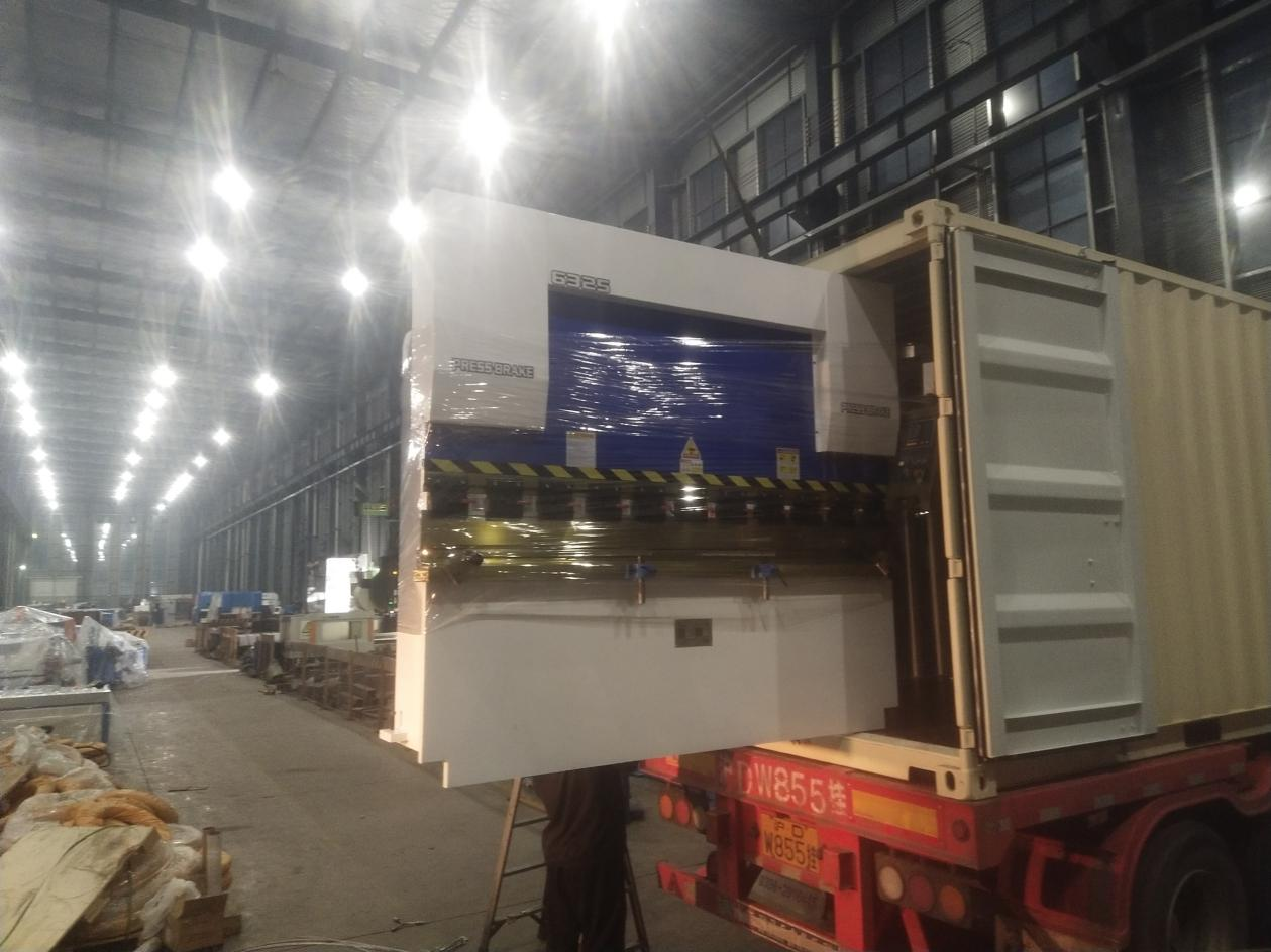 hydraulic_shears.jpg
