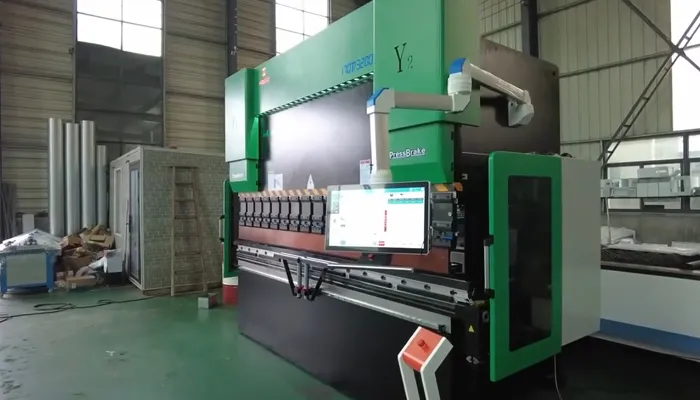 Electro Hydraulic Press Brake with 6+1 Axes